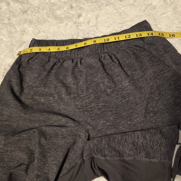 Lululemun Short Men's Gray Size Small - Picture 5 of 8